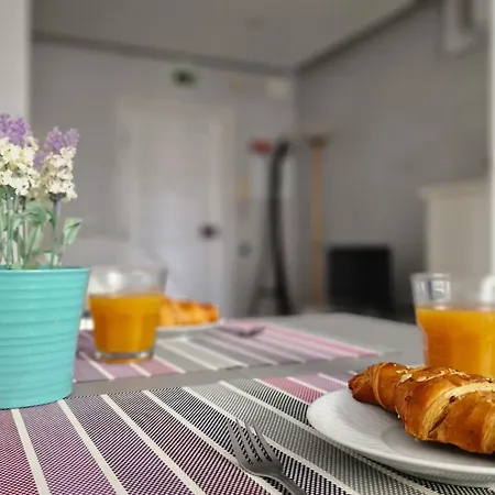 아파트 Pino's Getaway By Lovelystay